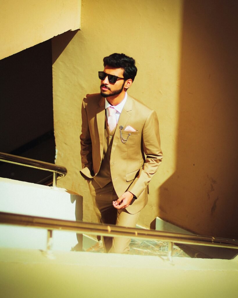 photo-1633193231840-e8fcfcead786